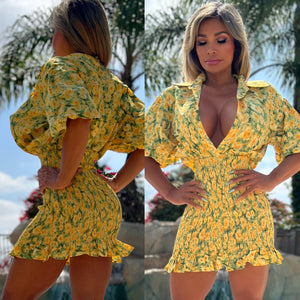 Connie's "RICH Countryside Yellow Rose Mini" Button Down Chest with a Smocked Full stretch lower