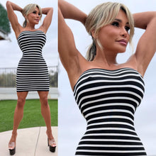 Connie's EXCLUSIVE "BLACK and WHITE RIBBED STRAPLESS Mini" Super Stretchy, NOT LINED